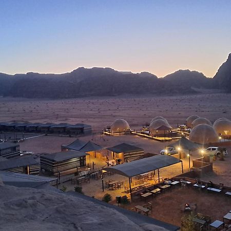 Taj Wadi Rum Camp Екстер'єр фото