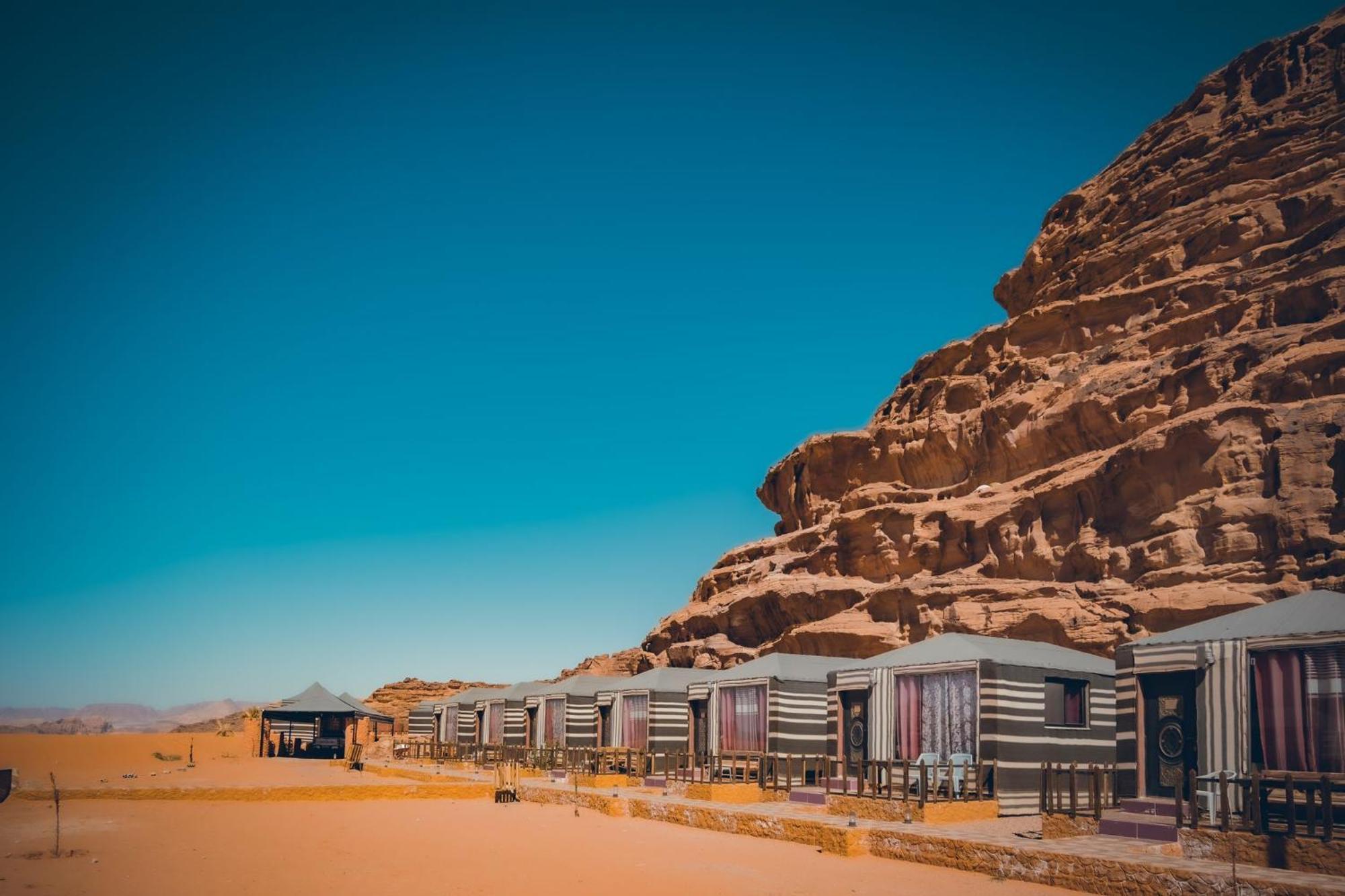Taj Wadi Rum Camp Екстер'єр фото