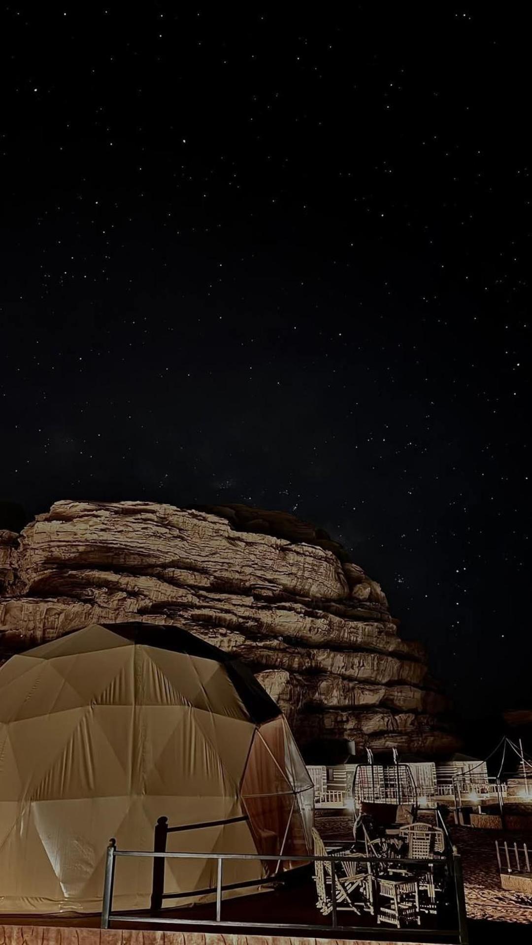 Taj Wadi Rum Camp Екстер'єр фото